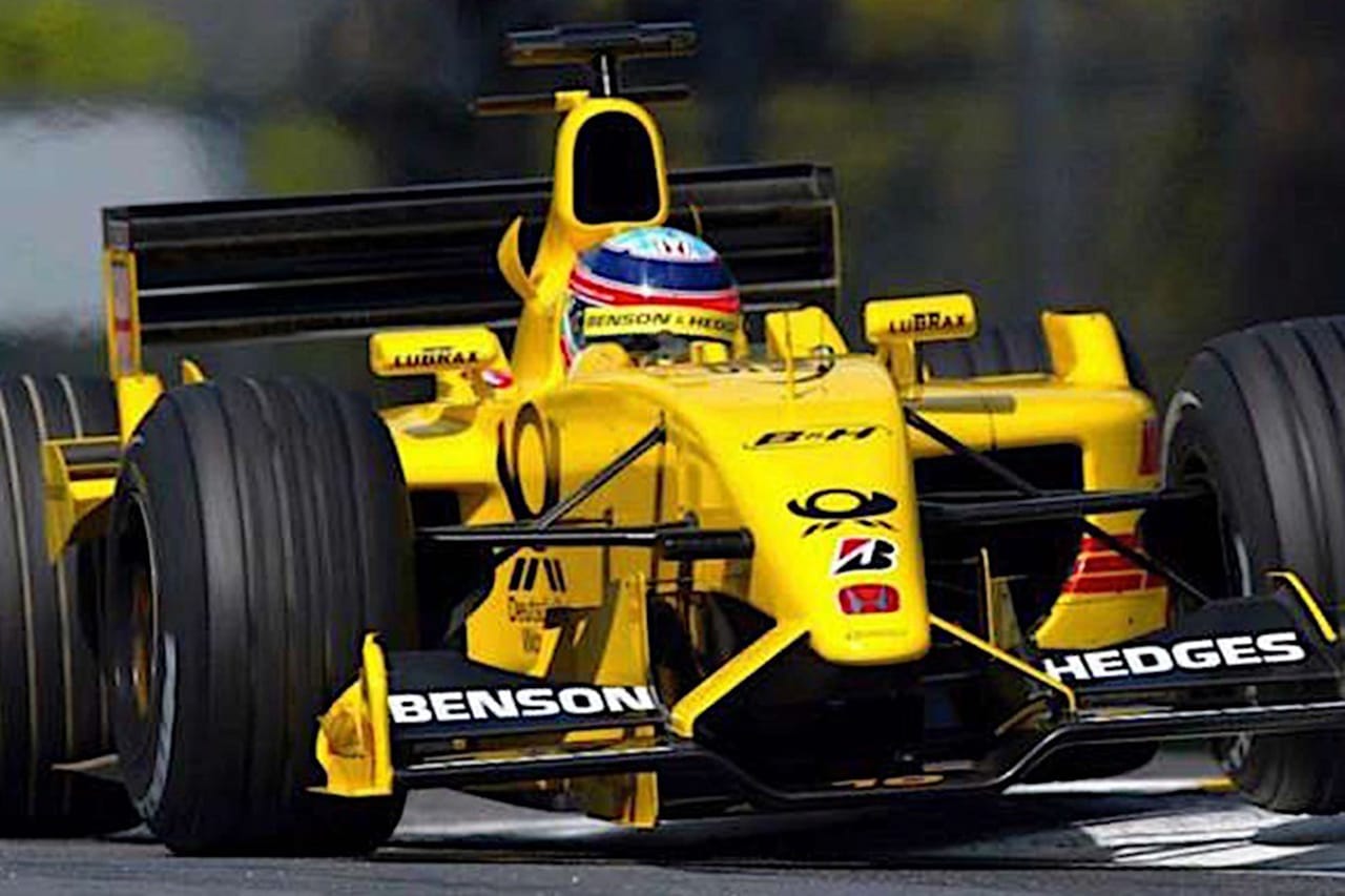 2002年の佐藤琢磨のジョーダン EJ12を試乗できるサービスが英国で開始