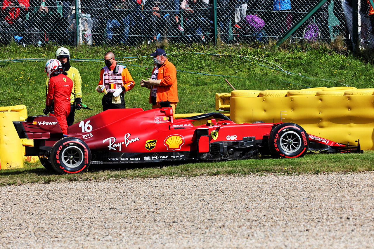 フェラーリ、クラッシュしたシャルル・ルクレールのシャシーを交換
