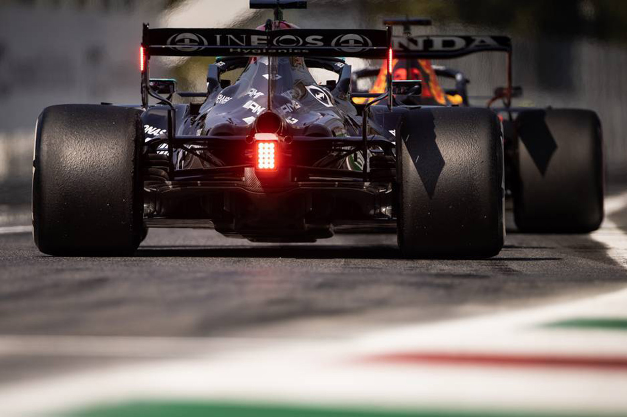 メルセデスF1代表 「ハミルトンに4基目エンジンは必ずしも必要ではない」