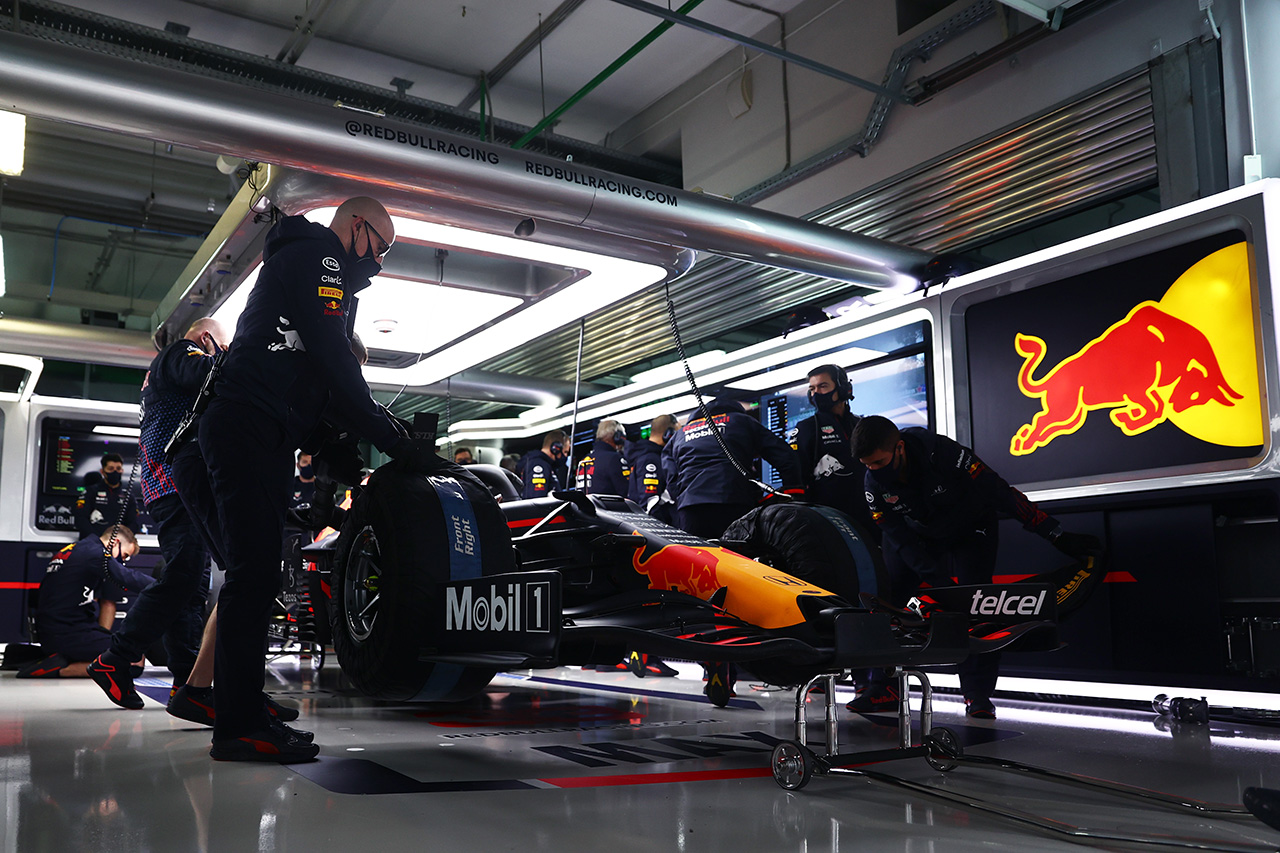 レッドブルF1代表 「フェルスタッペンを走らせる価値はなかった」