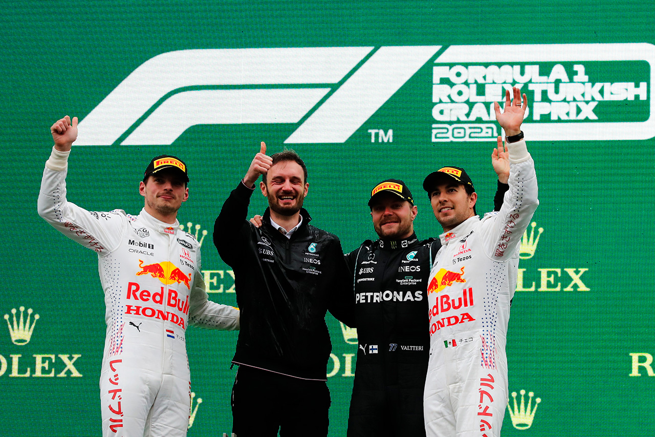 F1トルコGP 決勝：ボッタス優勝。ホンダF1カラーのレッドブルがW表彰台