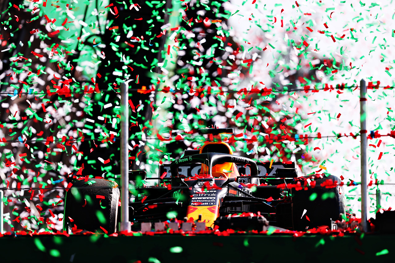 フェルスタッペンが今季9勝目。ペレスが3位で3戦連続のダブル表彰台