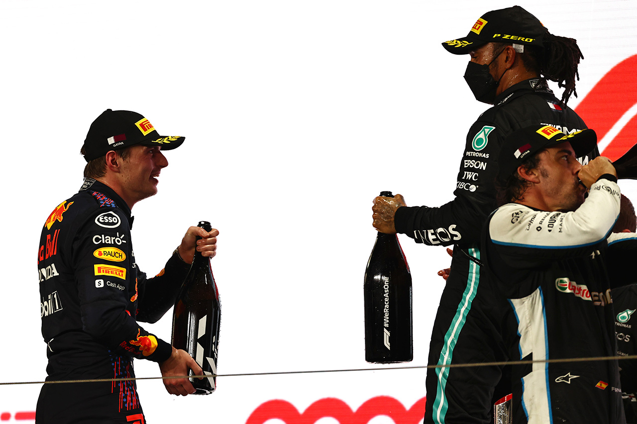 フェルナンド・アロンソ 「F1タイトル候補との表彰台は奇妙だった」