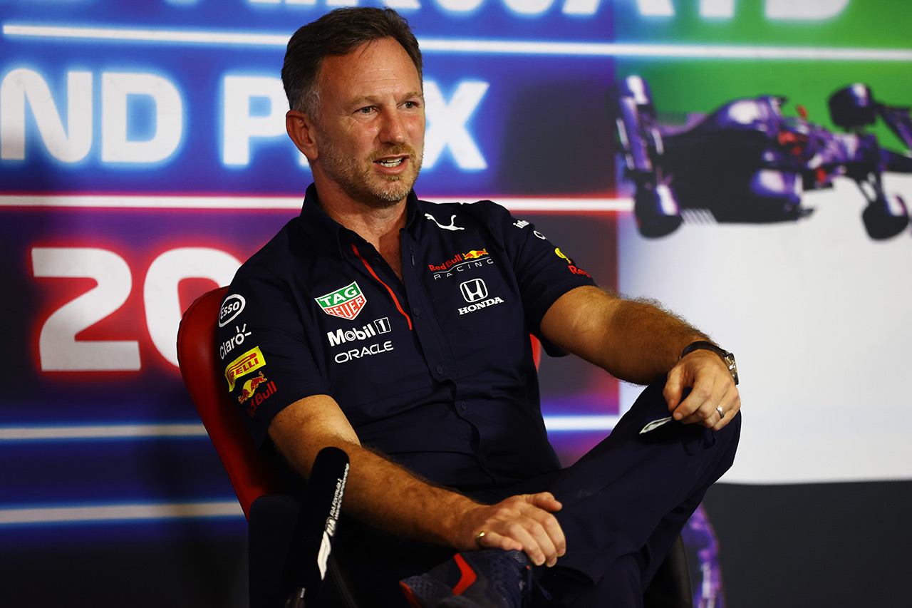 レッドブルF1、ポイント剥奪の警告を疑問視「22戦のなかの1戦」