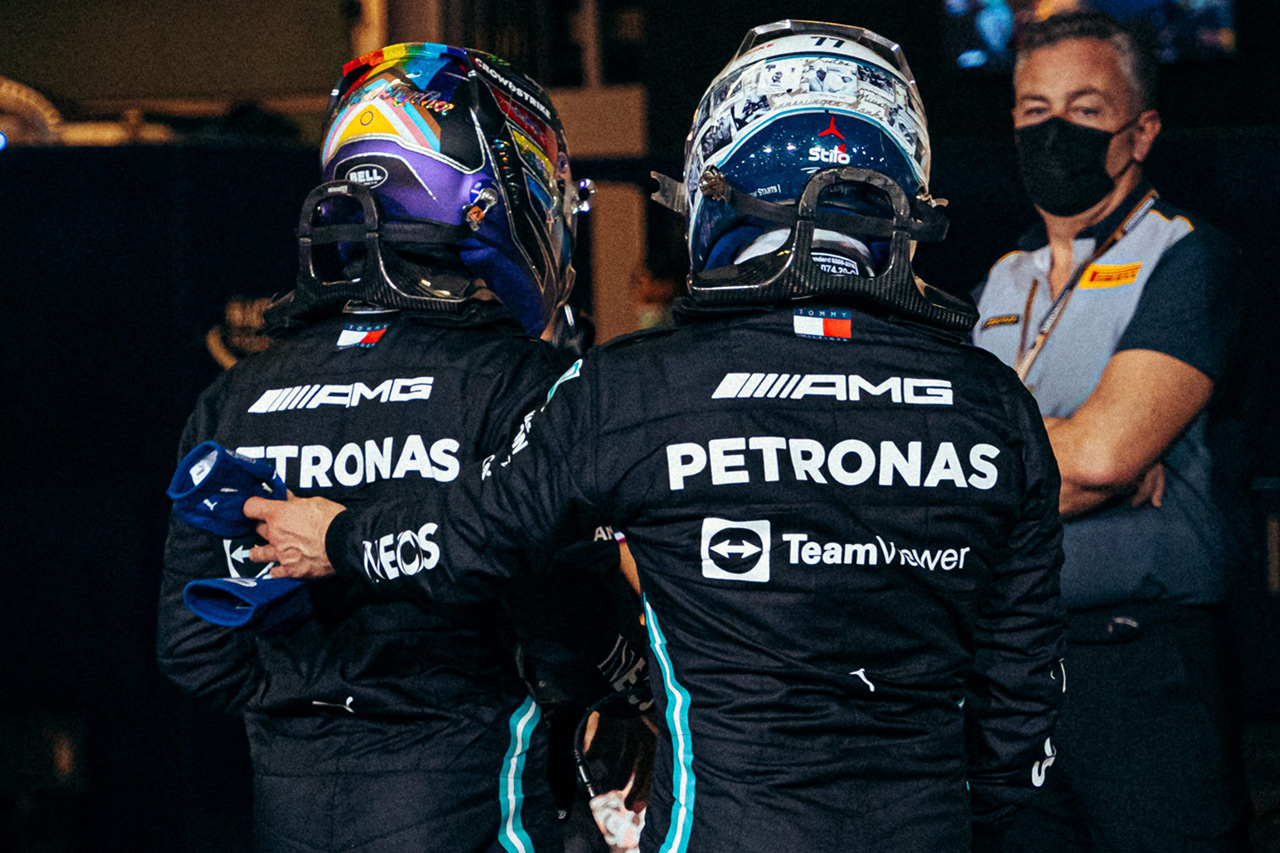 メルセデスF1代表、サッカーに例えて「レッドブルに1点先制を許した」