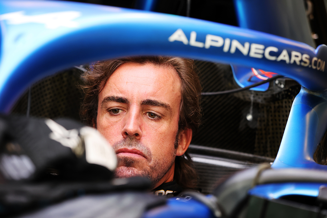 F1最年長のフェルナンド・アロンソ、来年1月に上顎のプレート除去手術