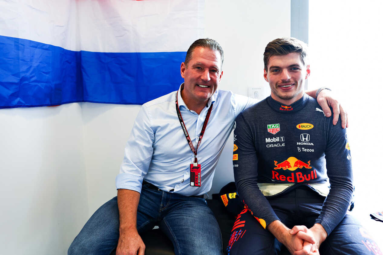 レッドブルF1首脳 「マックス・フェルスタッペンは父親の過ちの恩恵を受けた」