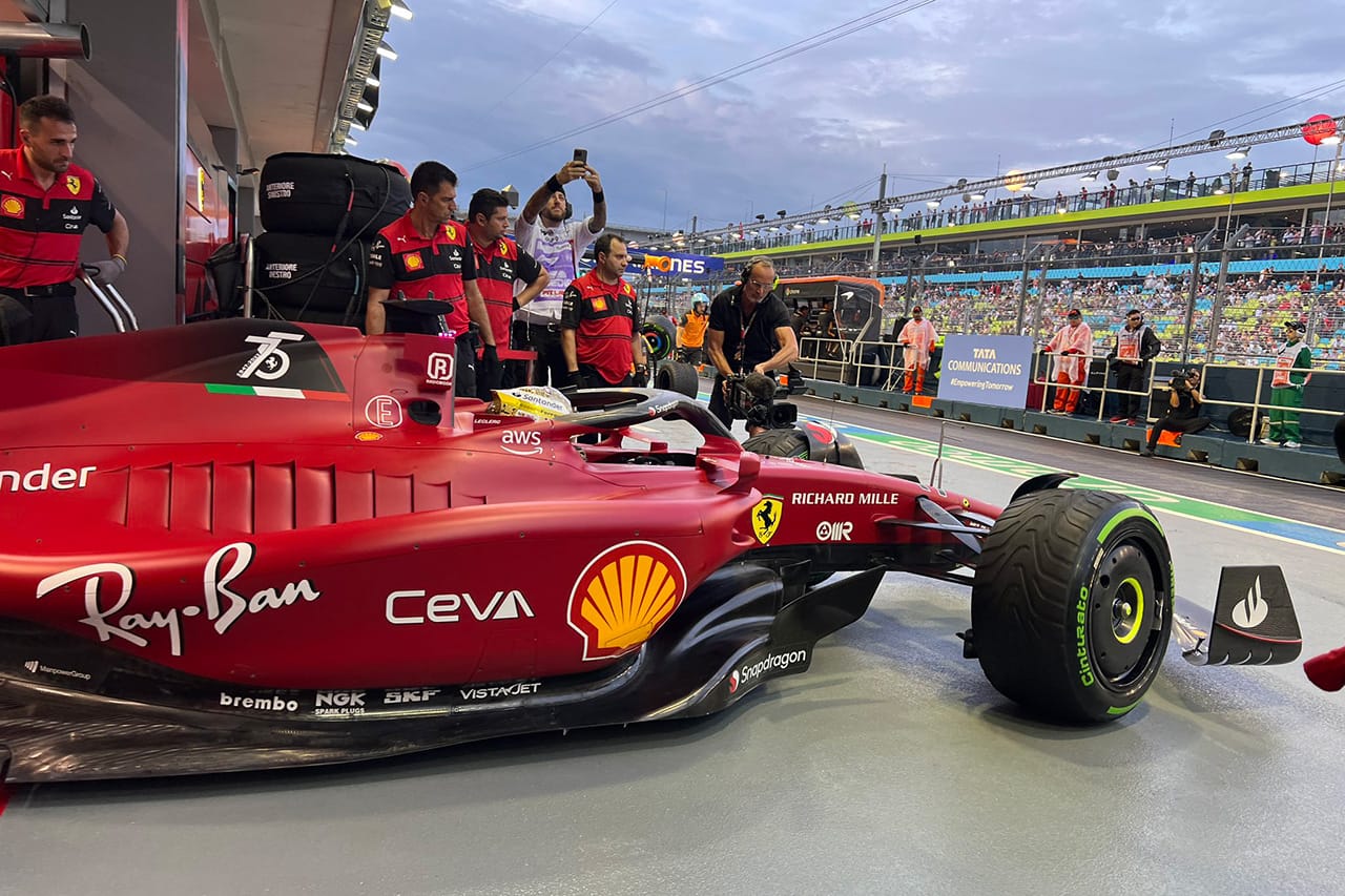 F1シンガポールGP：雨で30分に短縮されたFP3でルクレールが首位