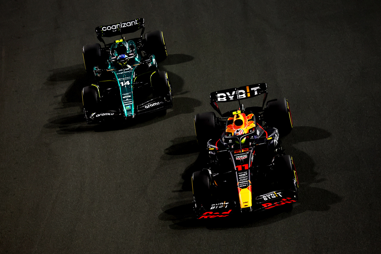 アストンマーティンF1 「レッドブルF1と対等に戦えるようになるのはまだ先」