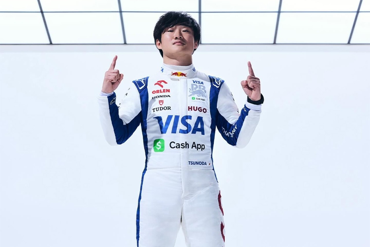 角田裕毅が所属のビザ・キャッシュアップRB F1レーシングスーツを公開