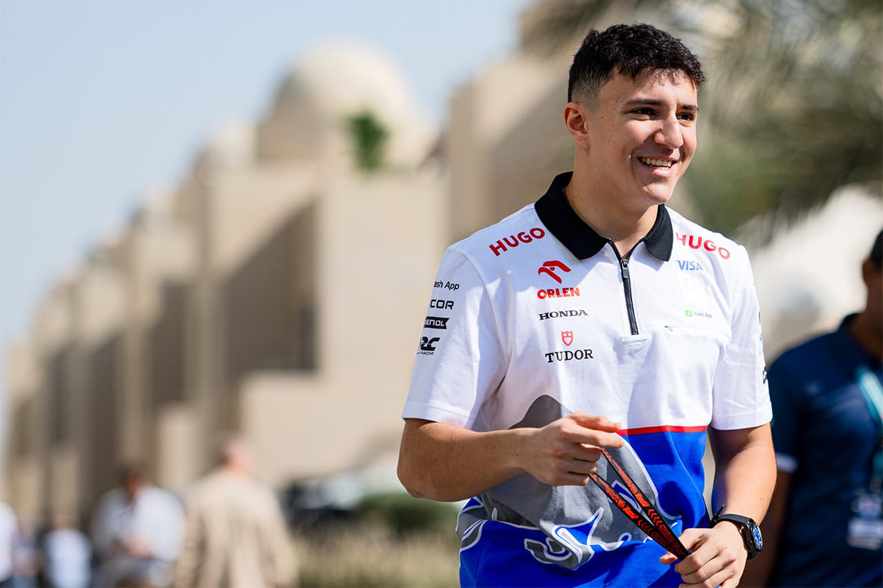 アイザック・ハジャーの経歴：角田裕毅のチームメイトとしてF1デビュー