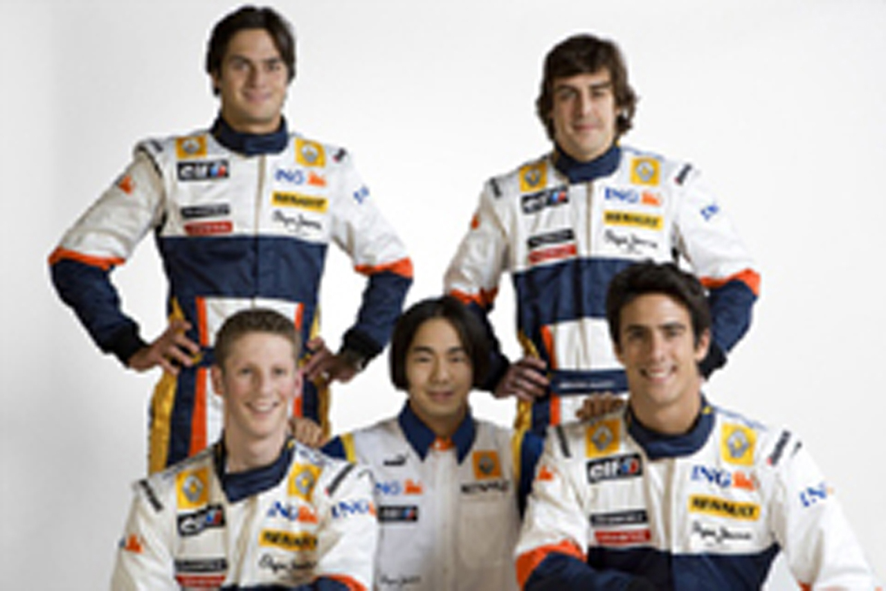 ルノー、山本左近とテストドライバー契約