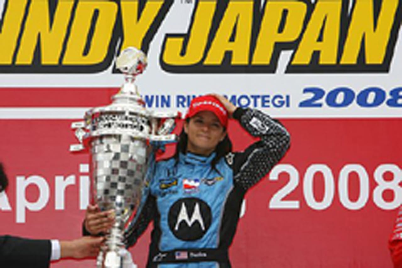 インディ、ダニカ・パトリックが女性ドライバー史上初優勝