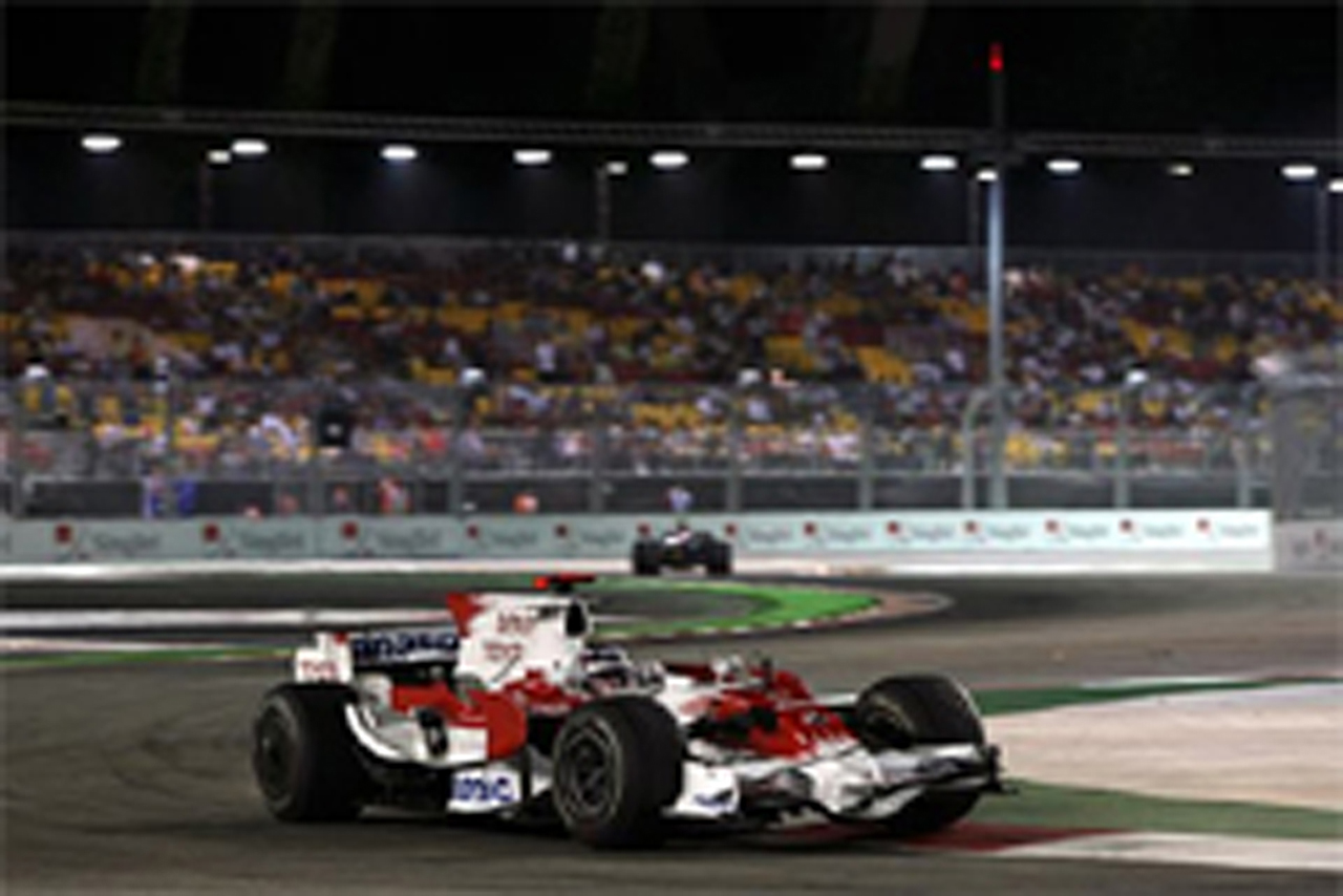 トゥルーリ、コース逆走し1万ユーロの罰金（シンガポールGP）