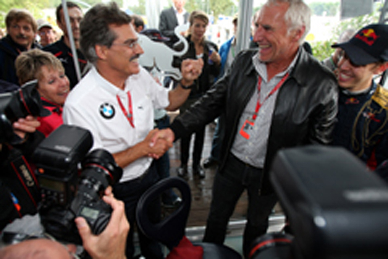 マテシッツ、「F1グリッドの半分がベッテルを狙っている」