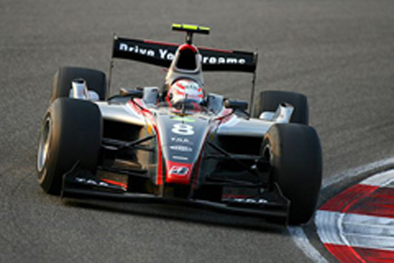 小林可夢偉、GP2アジアシリーズ開幕戦で2位表彰台