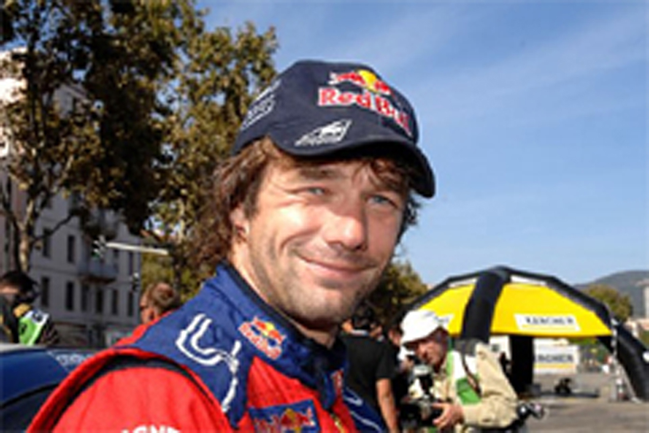 セバスチャン・ローブ、レッドブルのF1マシンをテスト走行