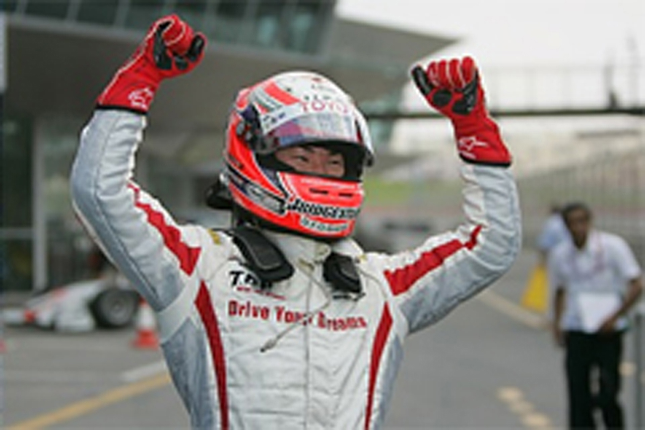 小林可夢偉、GP2アジア第2戦で優勝