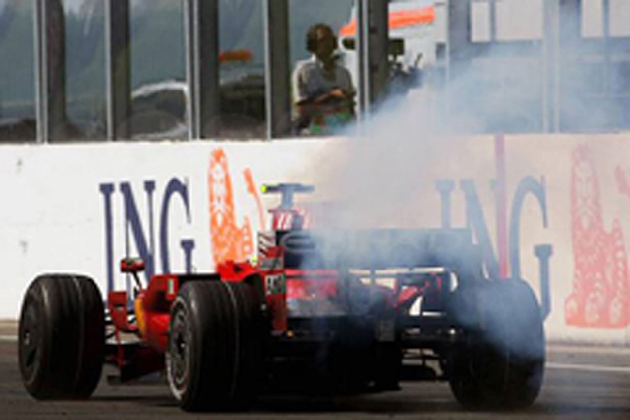 F1:2009年からエンジン交換ルールを変更