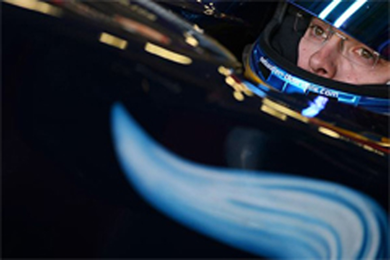 トロ・ロッソ、STR4をシェイクダウン