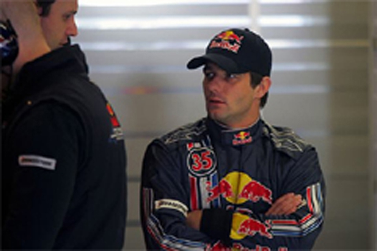 F1動画:セバスチャン・ローブ、レッドブル RB4をドライブ