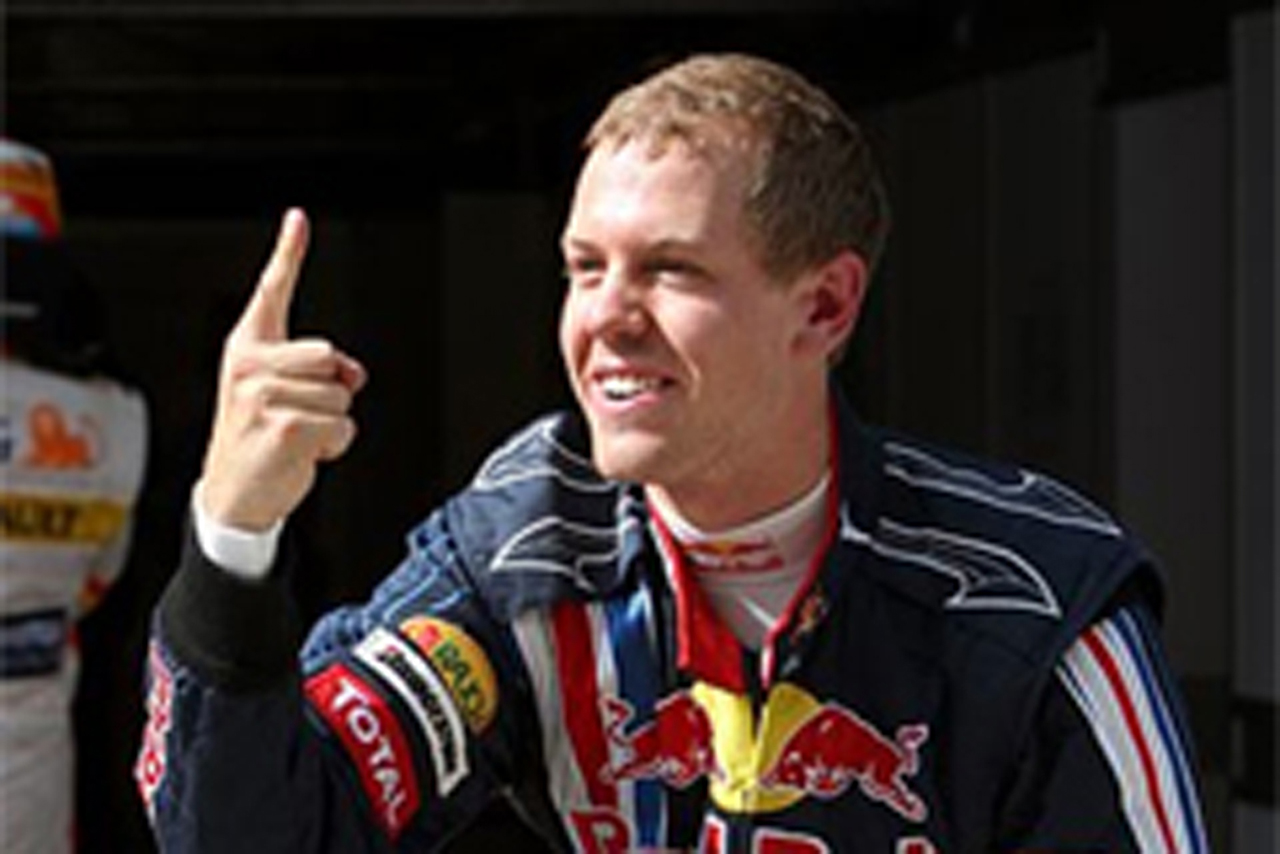レッドブル:ベッテルがチームに初ポールをもたらす (F1中国GP予選)