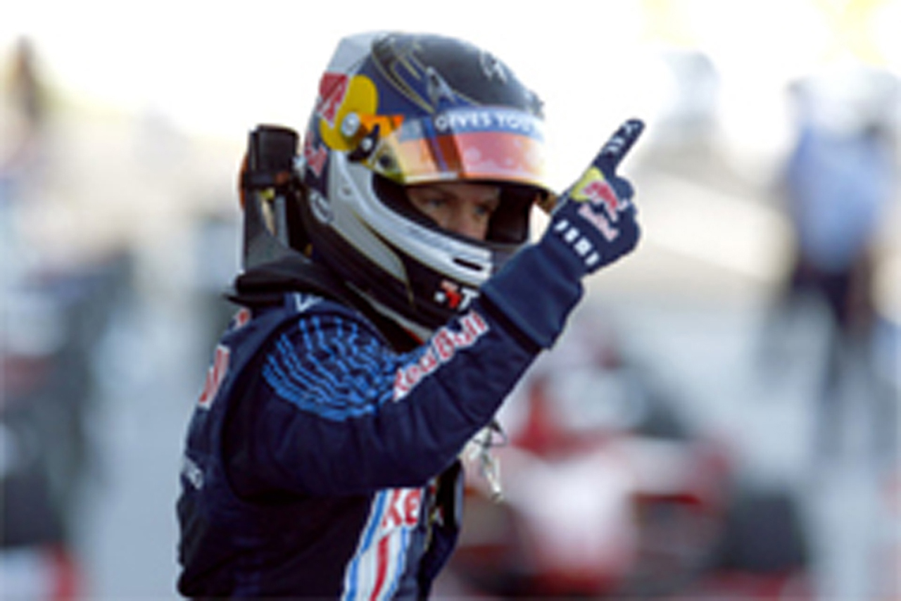 レッドブル:ベッテルが完璧なポール・トゥ・ウィン (F1日本GP)