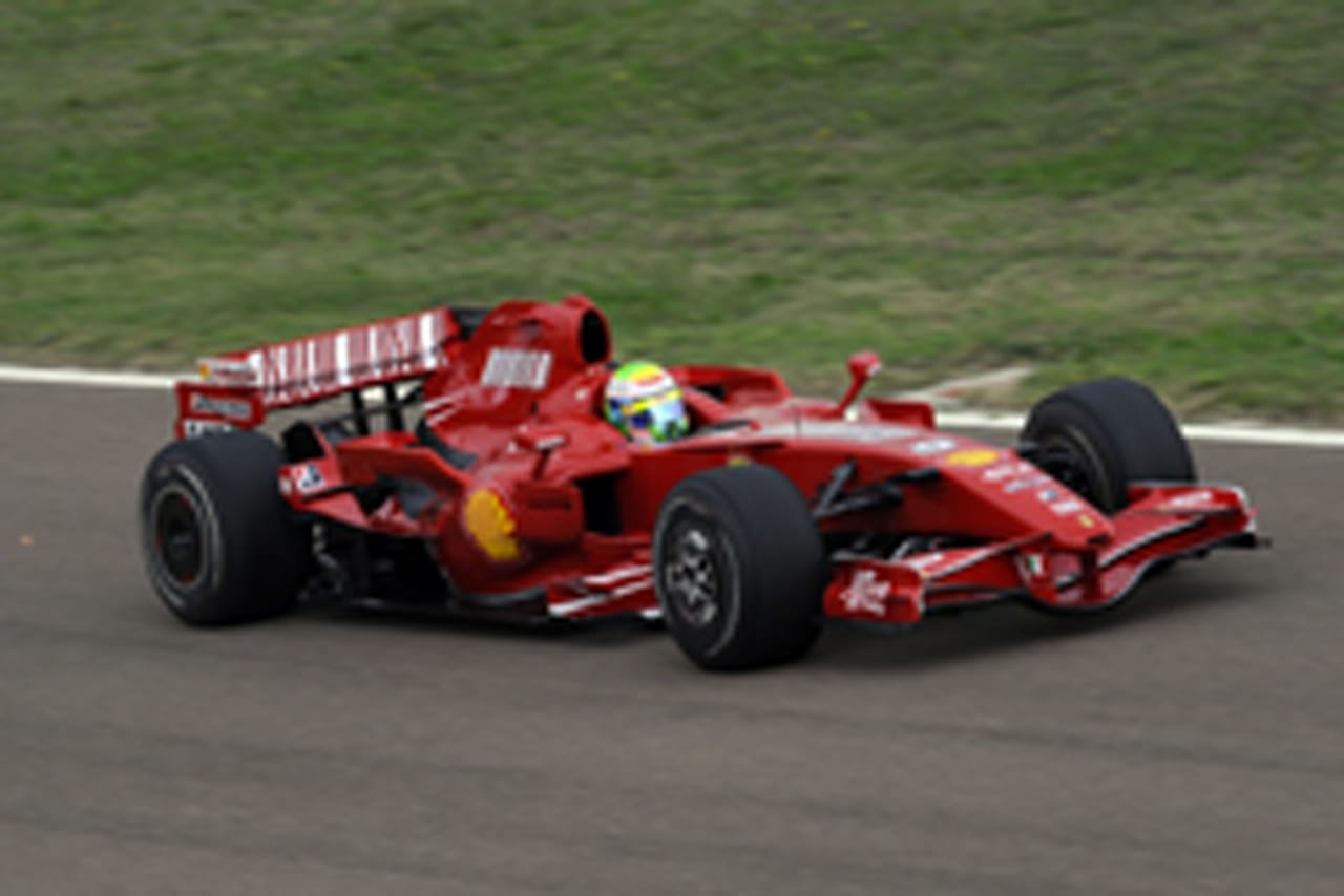 フェリペ・マッサ F2007で100km走行