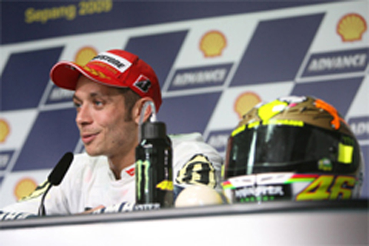 バレンティーノ・ロッシ、ご褒美にフェラーリのF1テストを要求