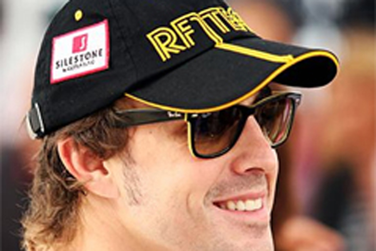 ルノー、アロンソのフェラーリイベント出演を許可