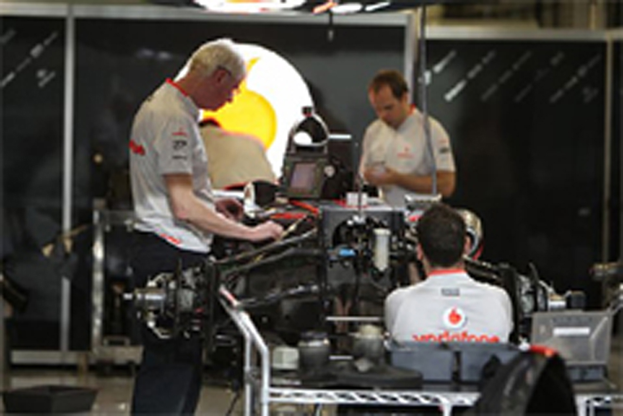 マクラーレン MP4-25、バレンシアテストでトラックデビュー