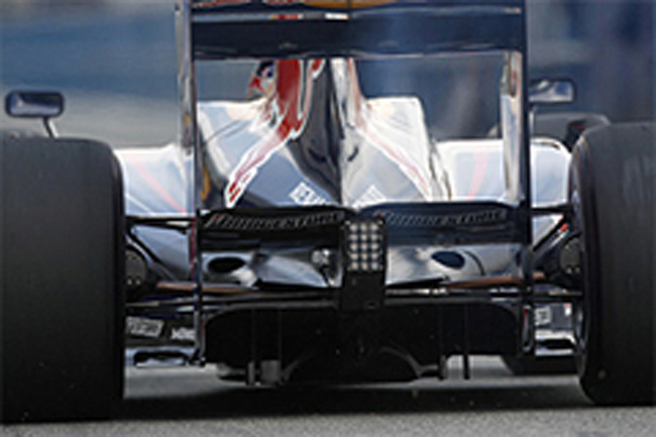F1：2011年からのダブルディフューザー禁止を検討