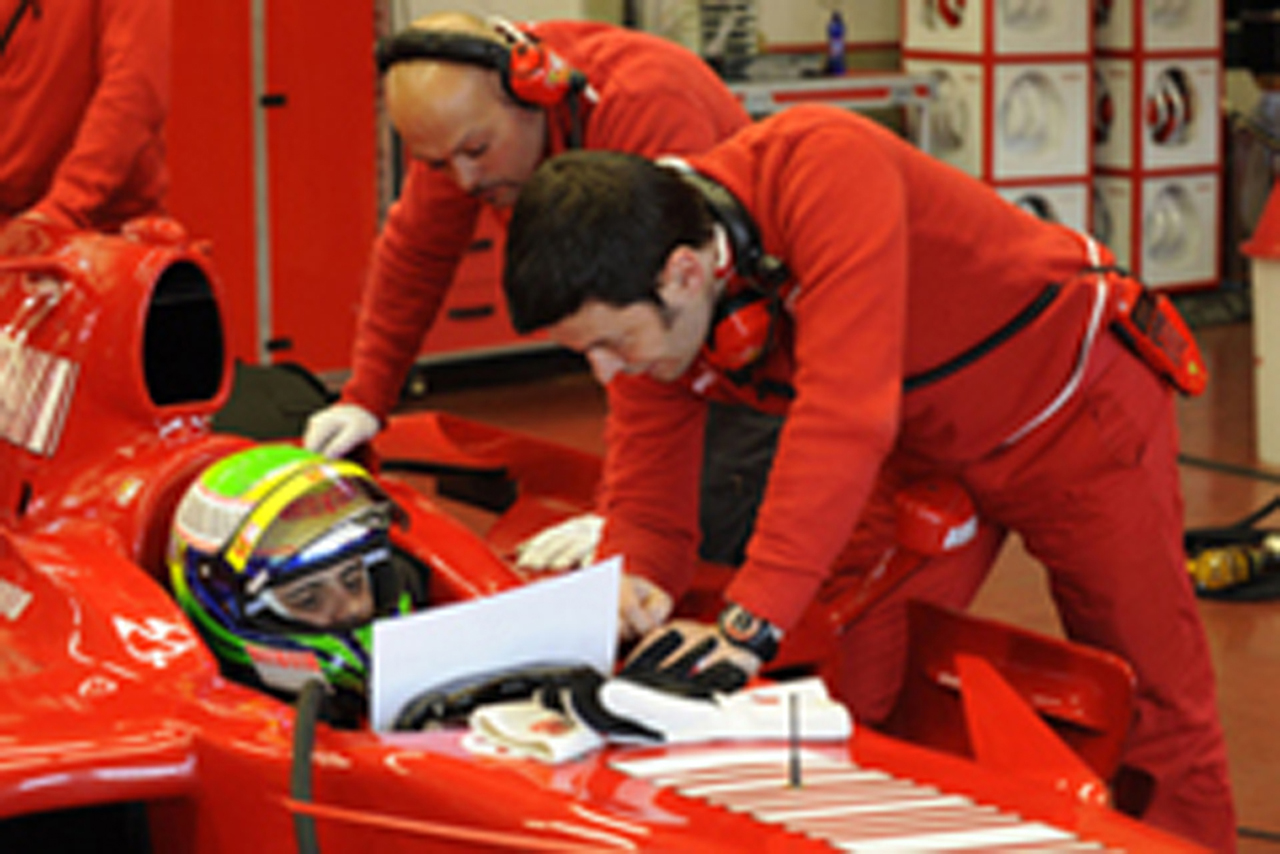 フェリペ・マッサ、F2008でテスト走行