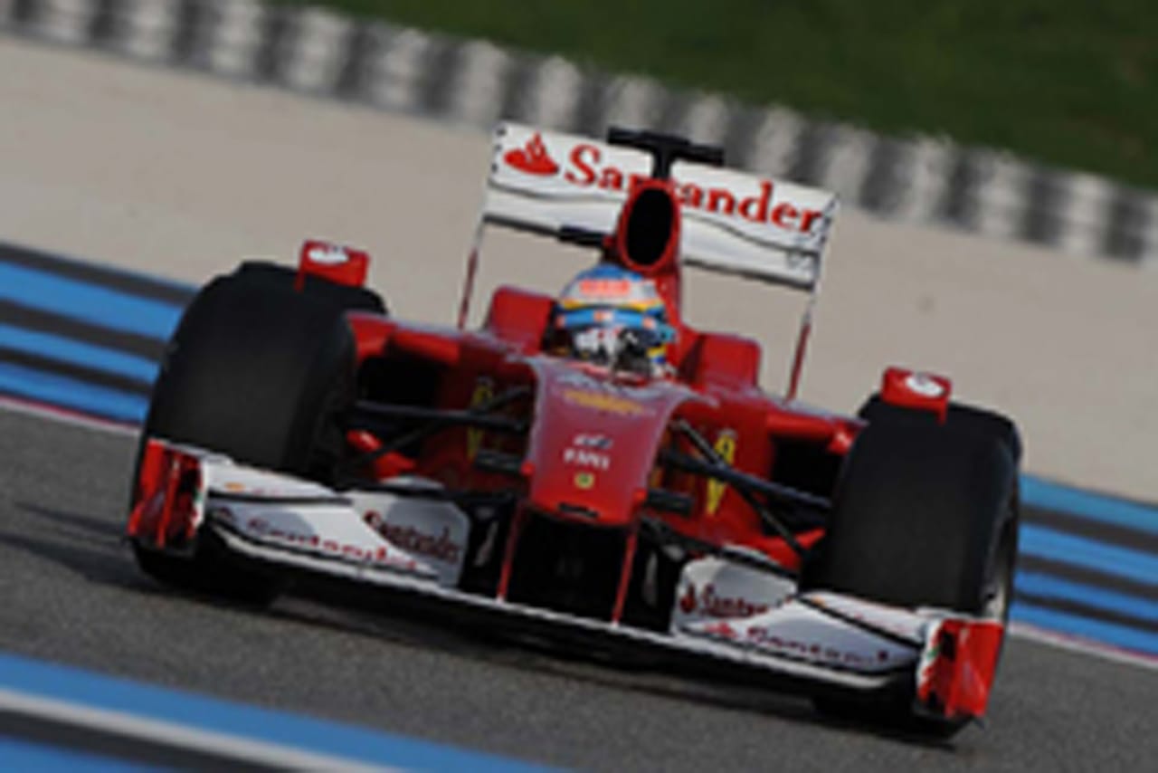 フェラーリ 2010年F1マシン カラーリング画像
