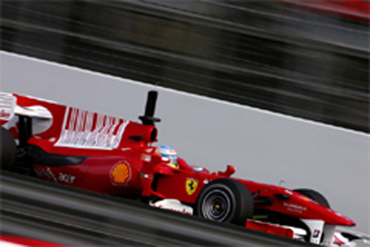 フェラーリ、新型シャークフィンをテスト