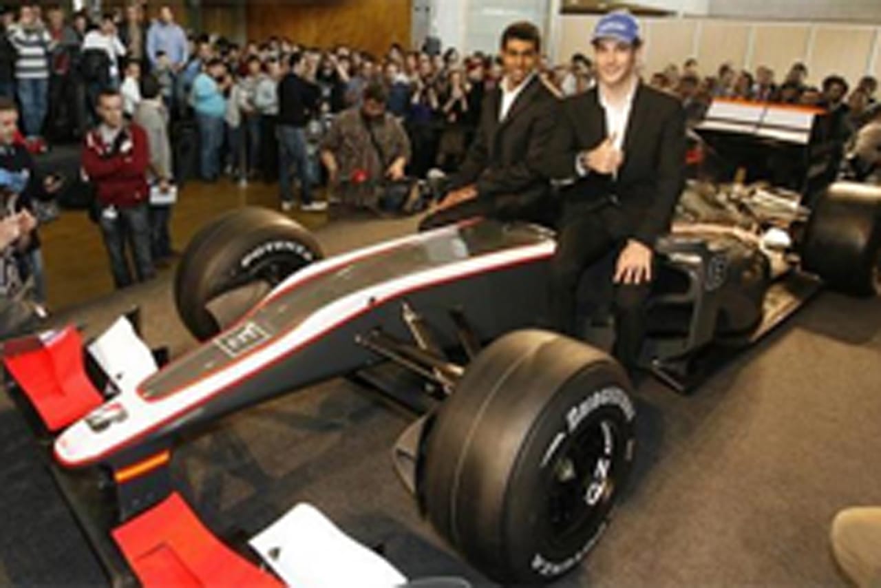 ヒスパニア・レーシング、F1マシンを公開