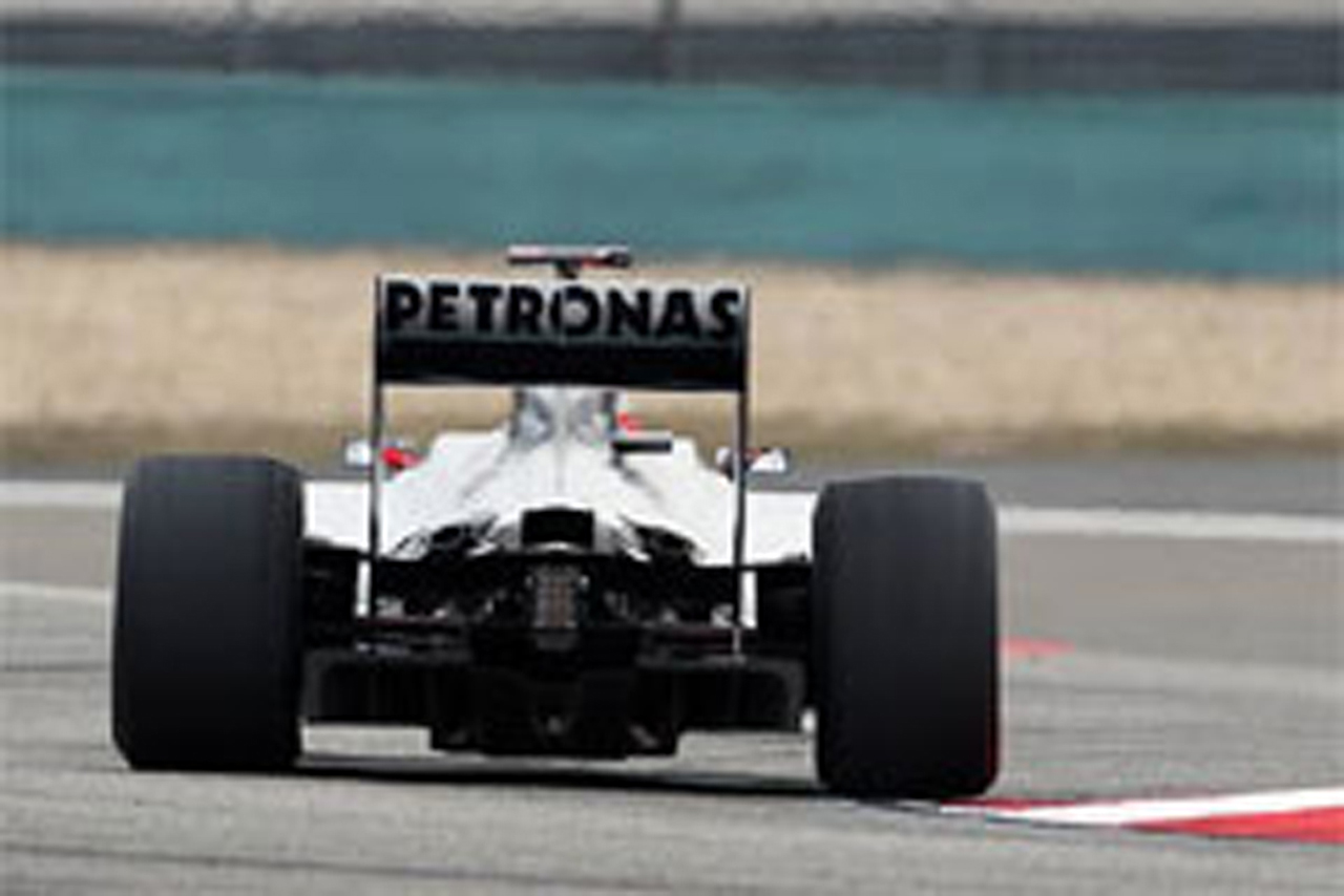 メルセデスGP 「スペインGPは開発プログラムの第一歩」