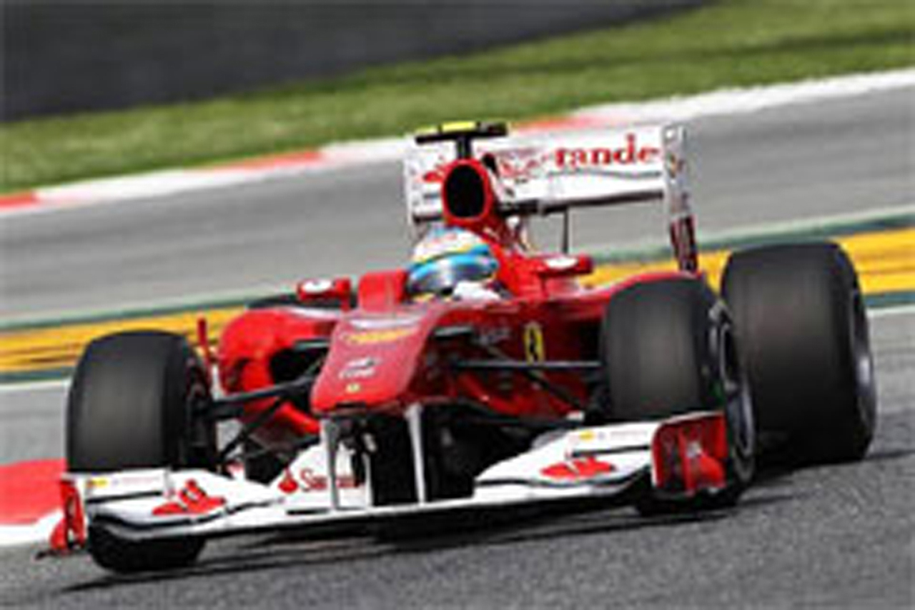 フェラーリ、Fダクトの使用はまだ未定 (F1スペインGP初日)