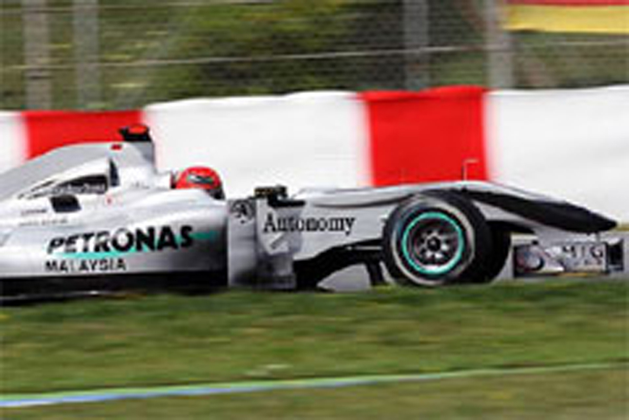 メルセデスGP、シューマッハが初めて予選で上回る (F1スペインGP予選)