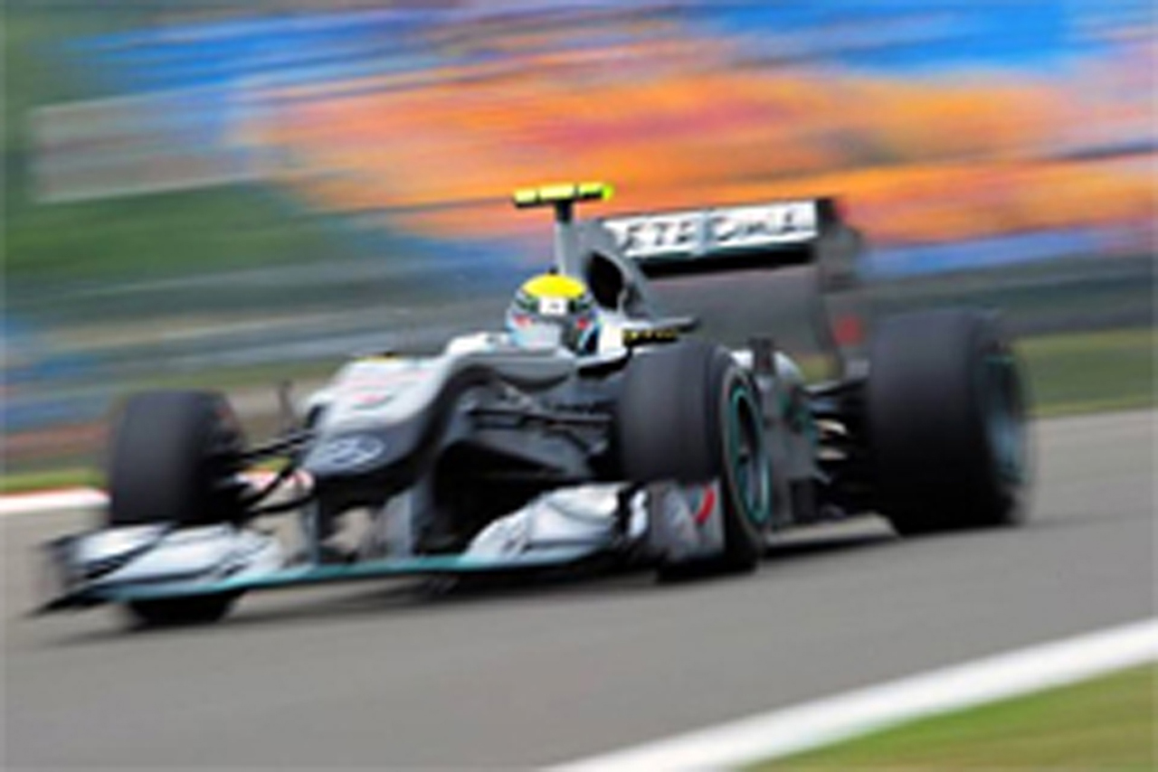 メルセデスGP、2011年マシンへのシフトも視野