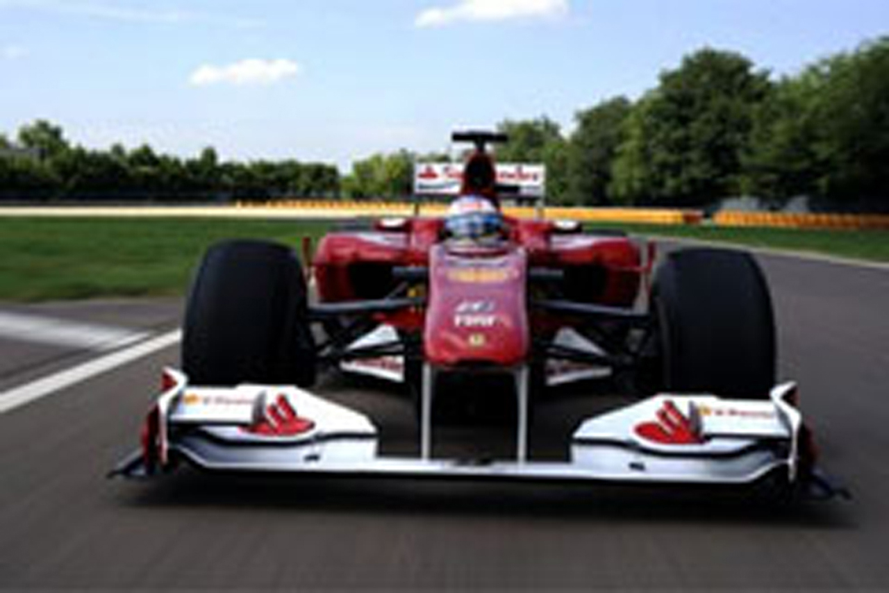 フェラーリ、バレンシア仕様のF10をテスト
