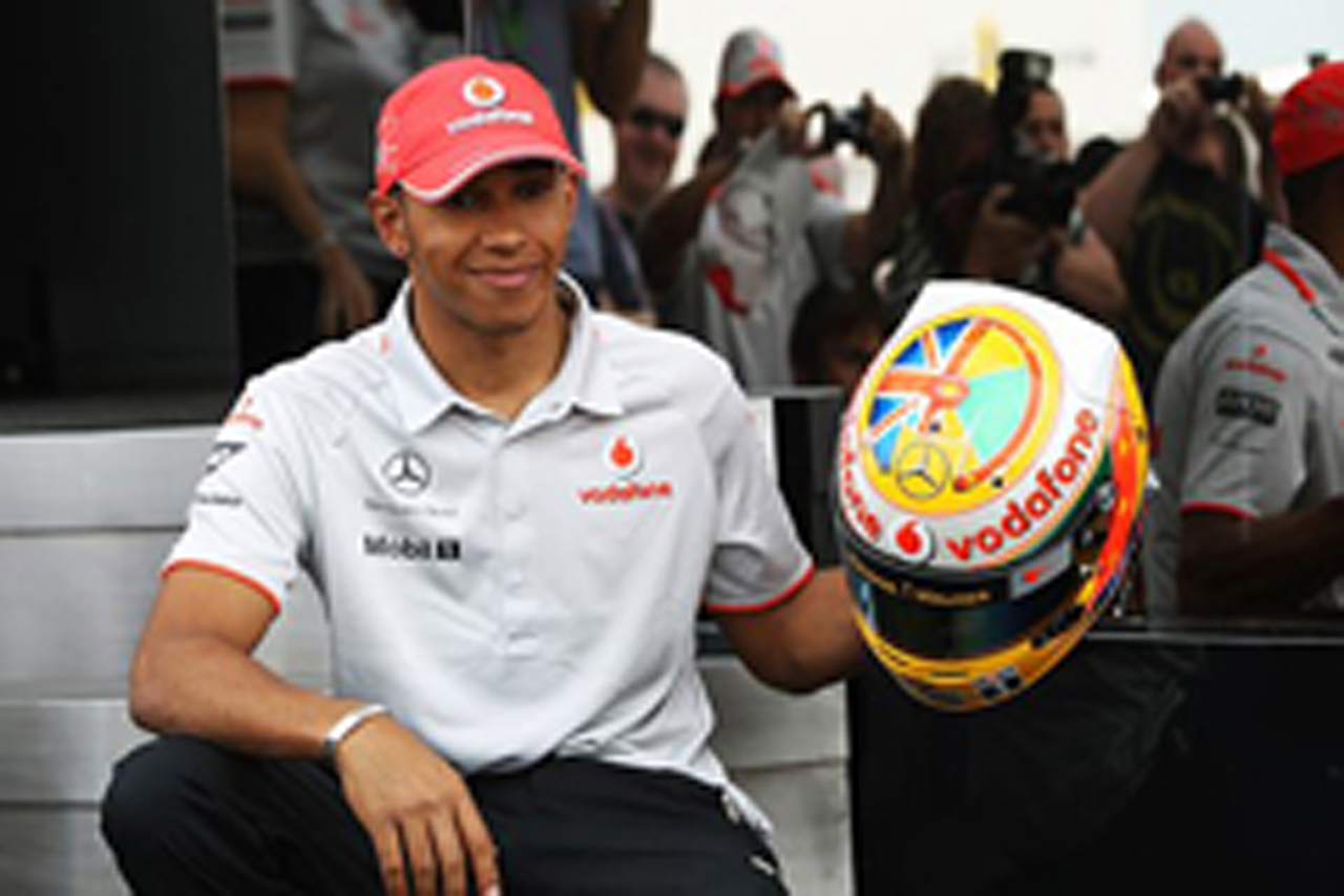 ルイス・ハミルトン、イギリスGP特別ヘルメット