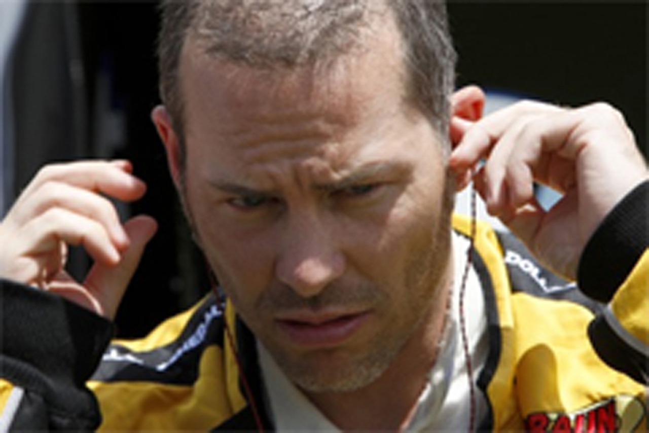 ジャック・ヴィルヌーヴの広報、新F1チーム報道に無言
