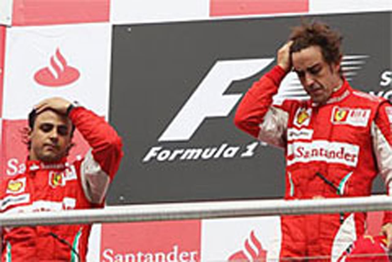 フェラーリ代表、チームオーダーの件でスチュワードに召喚される