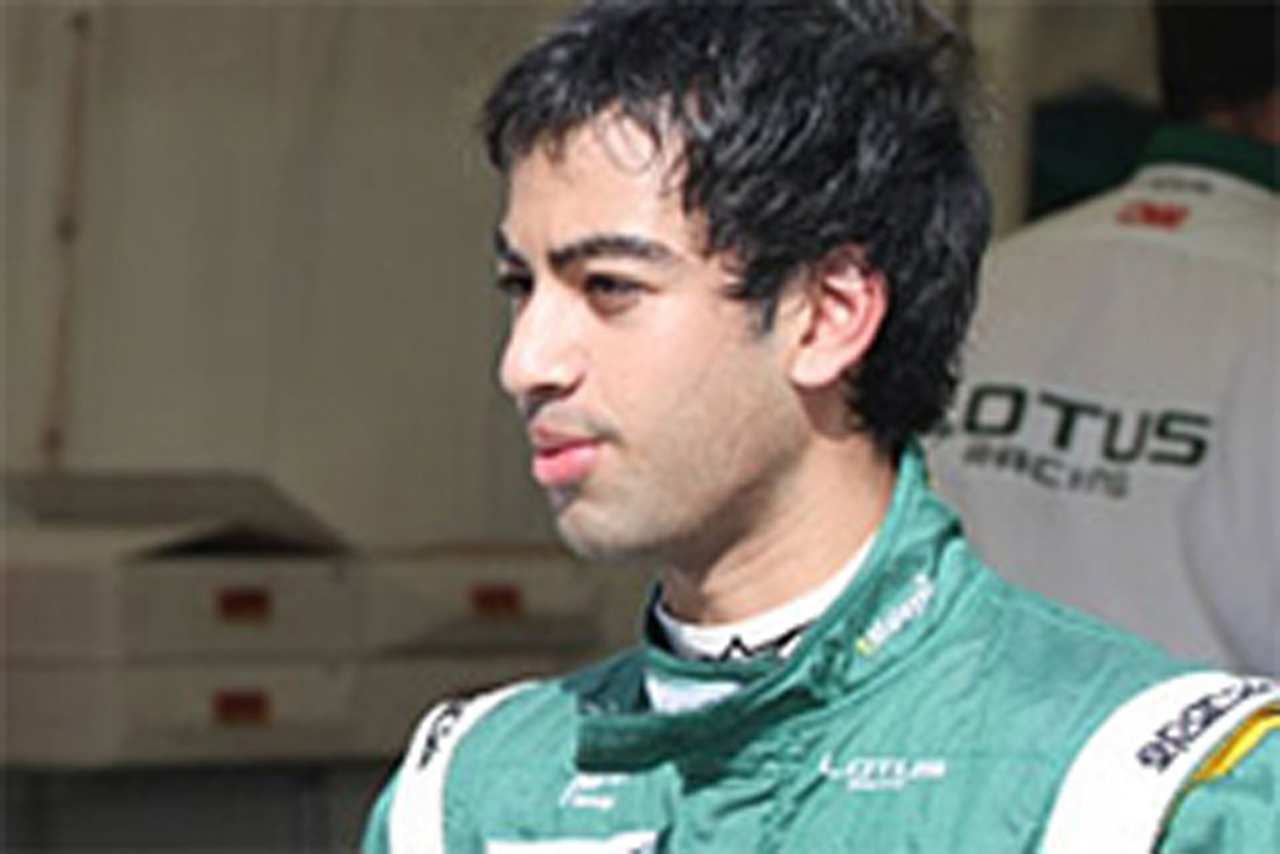 ナビル・ジェフリ、F1最年少テストドライバーとしてロータスをドライブ