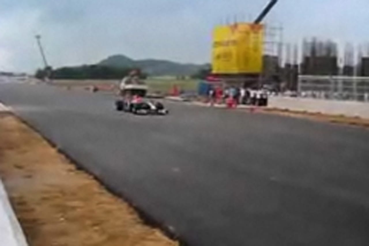 動画:韓国インターナショナルサーキット F1デモ走行