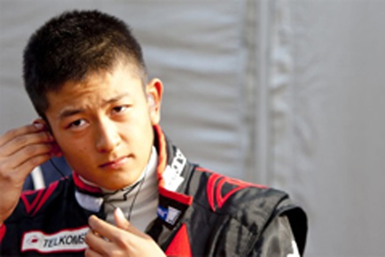 リオ・ハリアント、ヴァージンのF1マシンをテストドライブ