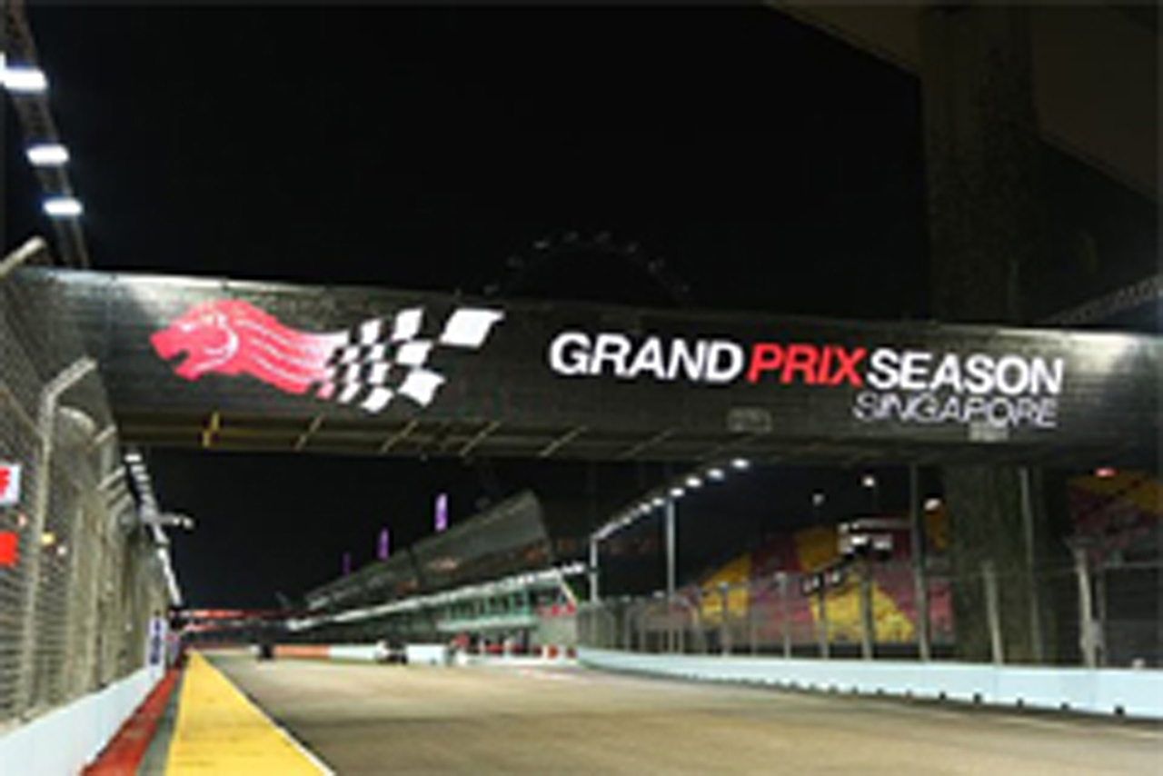 F1シンガポールGP フリー走行1回目:マーク・ウェバーがトップタイム