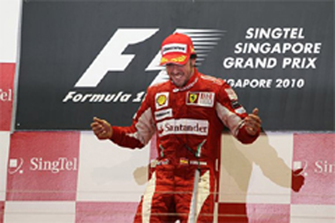 フェラーリ：アロンソが2戦連続ポールトゥウィン （F1シンガポールGP）