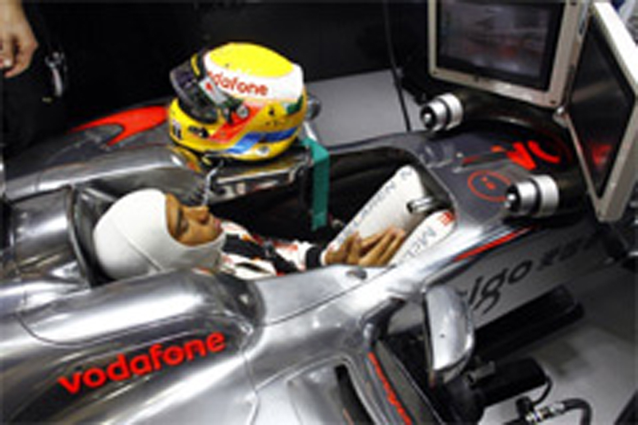 ルイス・ハミルトン、ギアボックス交換で5グリッド降格